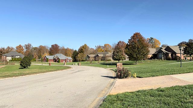 2142 Trieste Trl, Adams, TN 37010