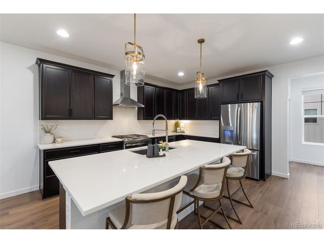 11045 Shining Star Cir, Parker, CO 80134