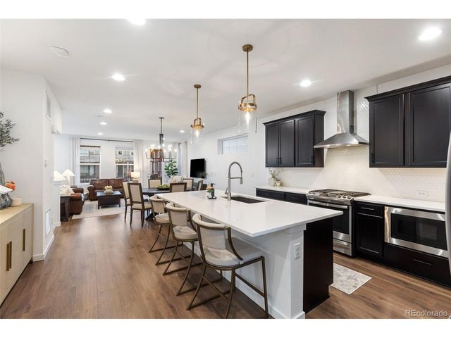 11045 Shining Star Cir, Parker, CO 80134