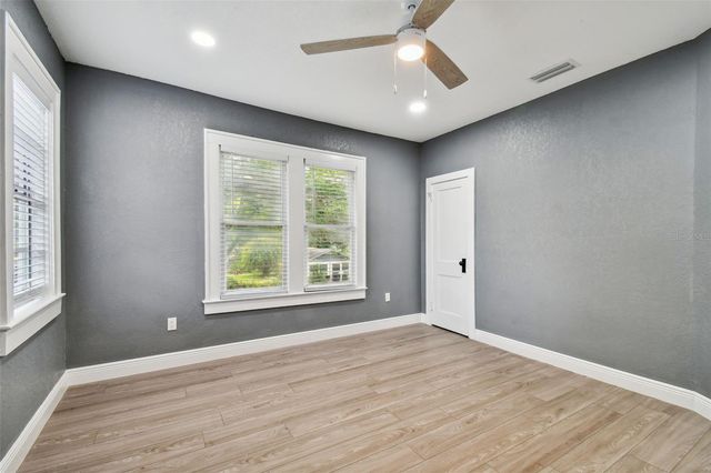 6810 N NAVIN AVENUE, Tampa, FL 33604