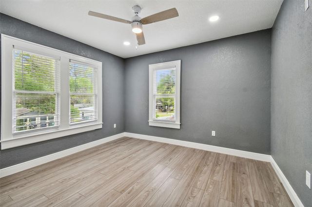 6810 N NAVIN AVENUE, Tampa, FL 33604