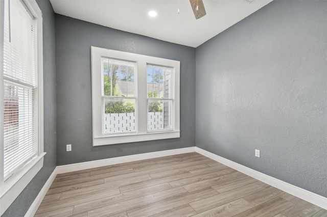 6810 N NAVIN AVENUE, Tampa, FL 33604