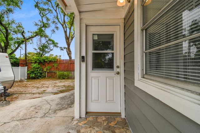 6810 N NAVIN AVENUE, Tampa, FL 33604