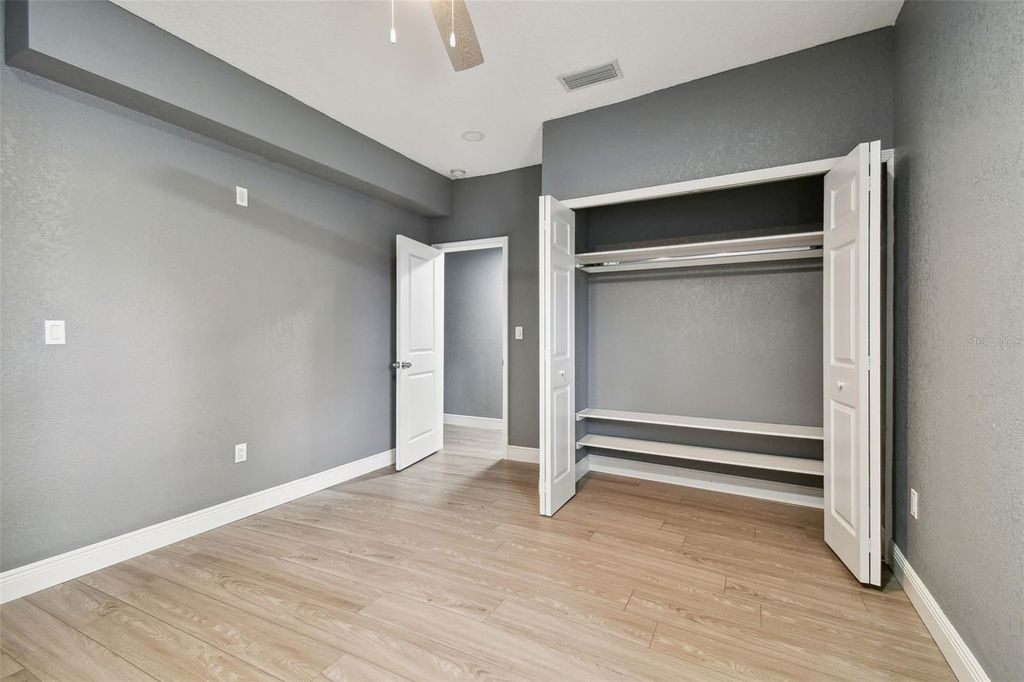 Image 32 of property listing at 6810 N NAVIN AVENUE, Tampa, FL 33604