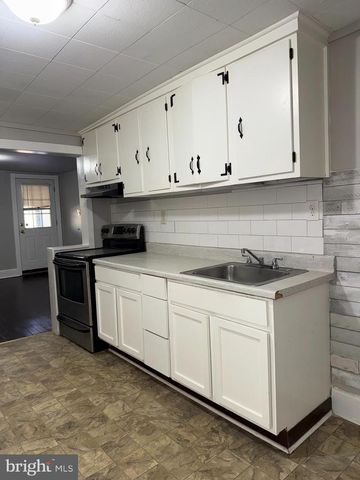 395 HEPHZIBAH HILL RD, Coatesville, PA 19320