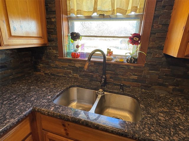 1284 Farm Road 3019 7, Winnsboro, TX 75494