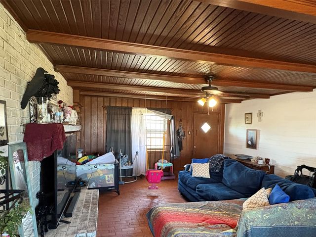 1284 Farm Road 3019 7, Winnsboro, TX 75494