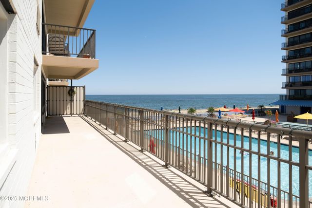 45 Ocean Avenue 2B, Monmouth Beach, NJ 07750
