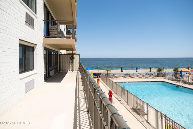 45 Ocean Avenue 2B, Monmouth Beach, NJ 07750