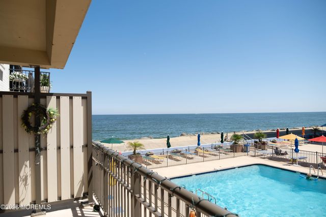 45 Ocean Avenue 2B, Monmouth Beach, NJ 07750