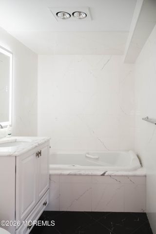 45 Ocean Avenue 2B, Monmouth Beach, NJ 07750