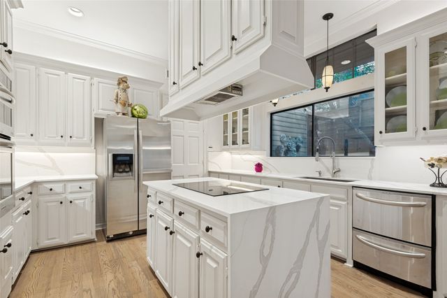 6908 Hillpark Drive, Dallas, TX 75230