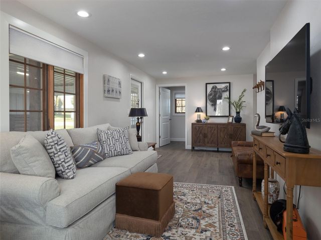 15157 NW 112TH PLACE ROAD, Morriston, FL 32668