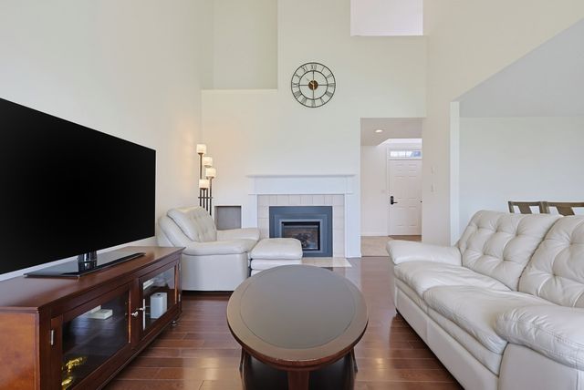 15 Kings Way 4, Waltham, MA 02451