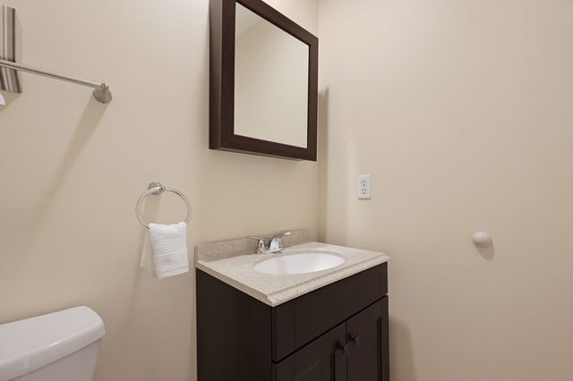 15 Kings Way 4, Waltham, MA 02451