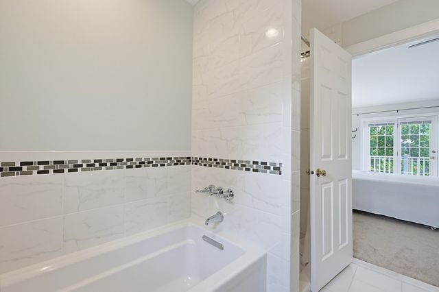 15 Kings Way 4, Waltham, MA 02451