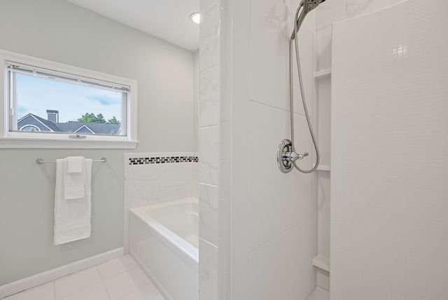 15 Kings Way 4, Waltham, MA 02451