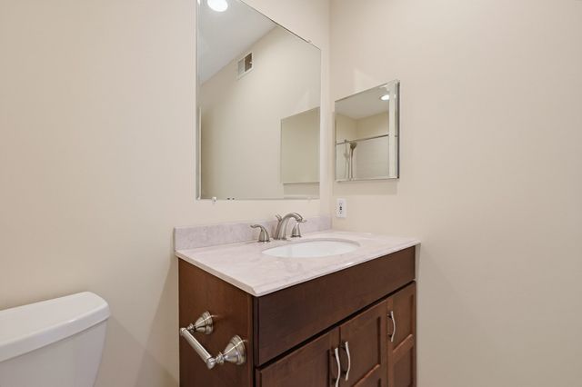 15 Kings Way 4, Waltham, MA 02451