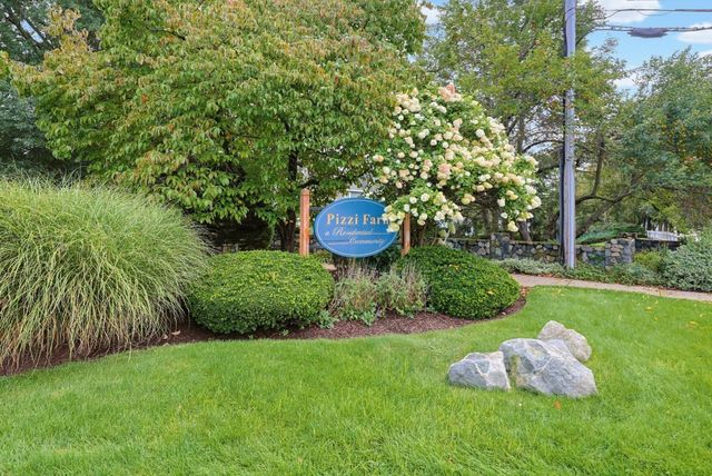 15 Kings Way 4, Waltham, MA 02451