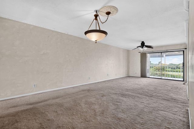5884 Morningstar Circle 406, Delray Beach, FL 33484