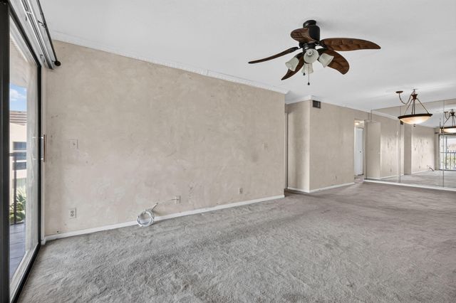 5884 Morningstar Circle 406, Delray Beach, FL 33484