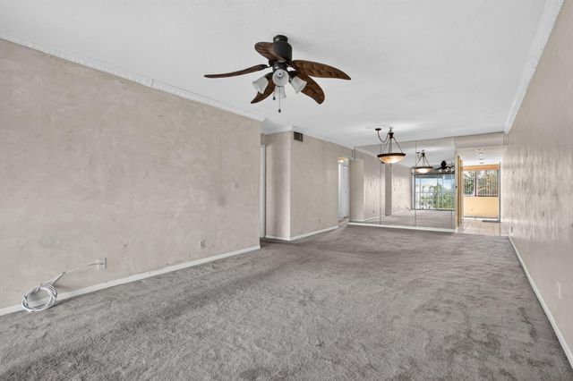 5884 Morningstar Circle 406, Delray Beach, FL 33484