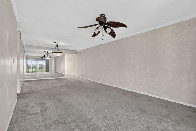 5884 Morningstar Circle 406, Delray Beach, FL 33484