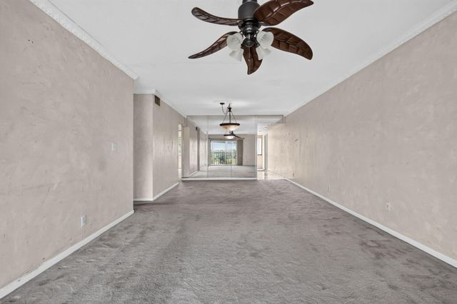 5884 Morningstar Circle 406, Delray Beach, FL 33484