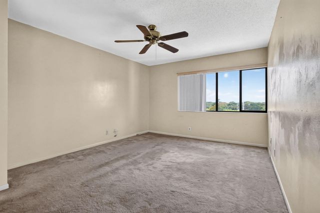 5884 Morningstar Circle 406, Delray Beach, FL 33484