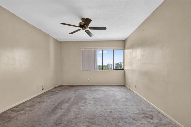 5884 Morningstar Circle 406, Delray Beach, FL 33484