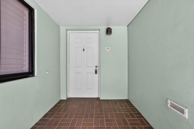 5884 Morningstar Circle 406, Delray Beach, FL 33484