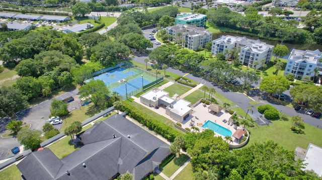 5884 Morningstar Circle 406, Delray Beach, FL 33484