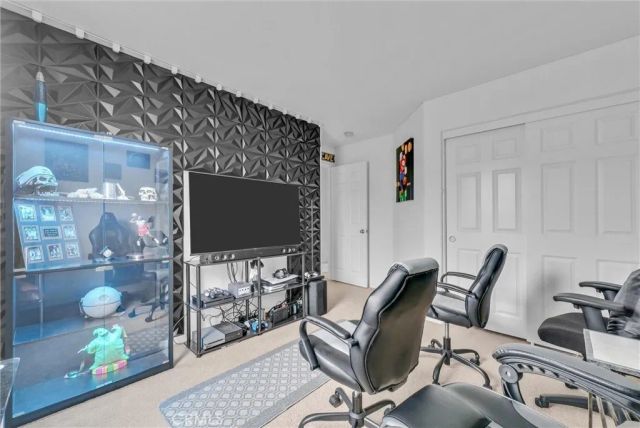 10916 Marygold, Corona, CA 92883