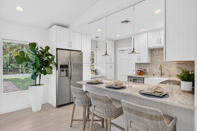 1318 SE 12TH Way, Fort Lauderdale, FL 33316