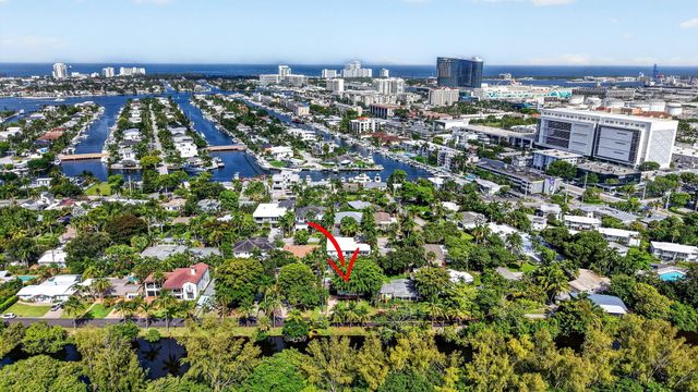 1318 SE 12TH Way, Fort Lauderdale, FL 33316
