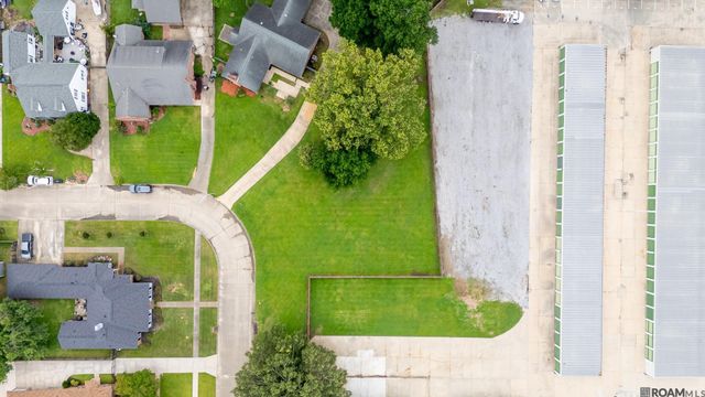 1805 E Carriage House Dr, Baton Rouge, LA 70815