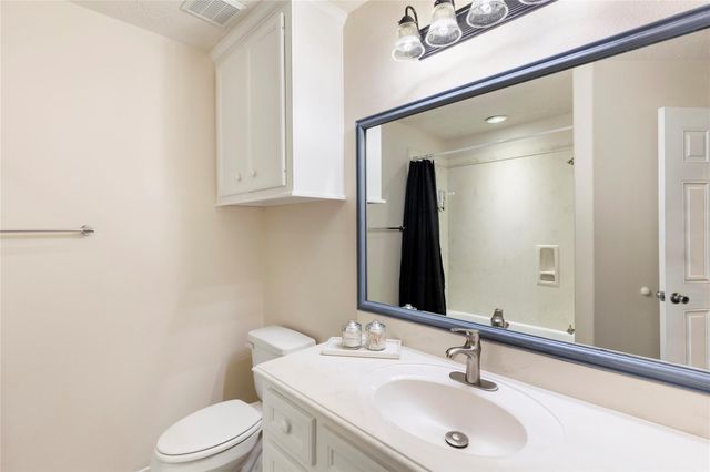 207 Foster Street, Tomball, TX 77375