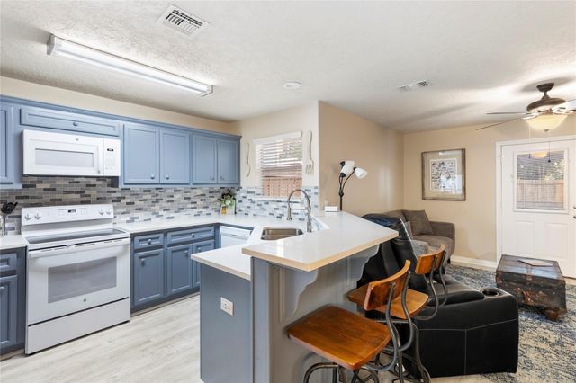 207 Foster Street, Tomball, TX 77375