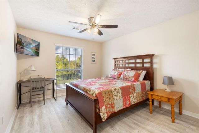 207 Foster Street, Tomball, TX 77375