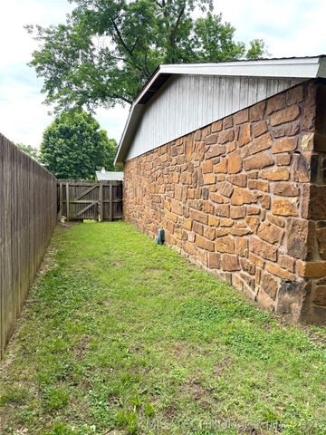 9131 S 91st East Avenue, Tulsa, OK 74133