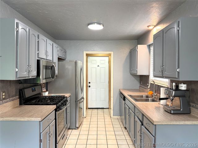 9131 S 91st East Avenue, Tulsa, OK 74133