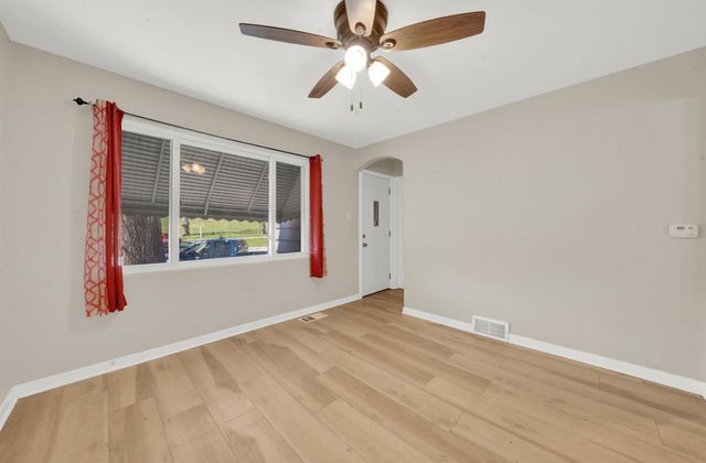 12565 Irving Avenue, Blue Island, IL 60406