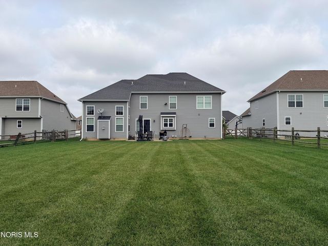 2861 Woods Edge Road, Perrysburg, OH 43551