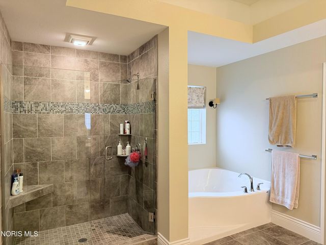 2861 Woods Edge Road, Perrysburg, OH 43551