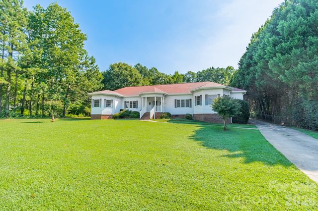 1673 Forest Ridge Drive, Stanley, NC 28164