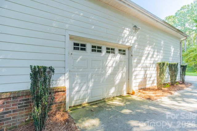 1673 Forest Ridge Drive, Stanley, NC 28164