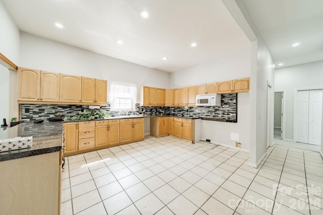 1673 Forest Ridge Drive, Stanley, NC 28164