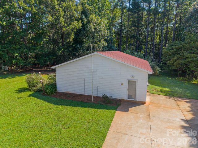 1673 Forest Ridge Drive, Stanley, NC 28164