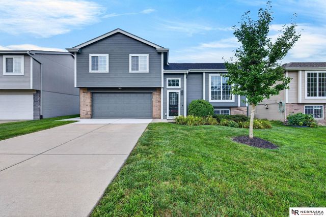11805 Mary Street, Omaha, NE 68164