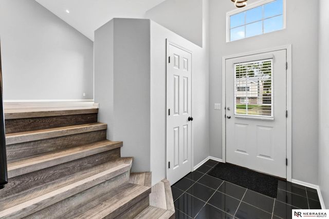 11805 Mary Street, Omaha, NE 68164